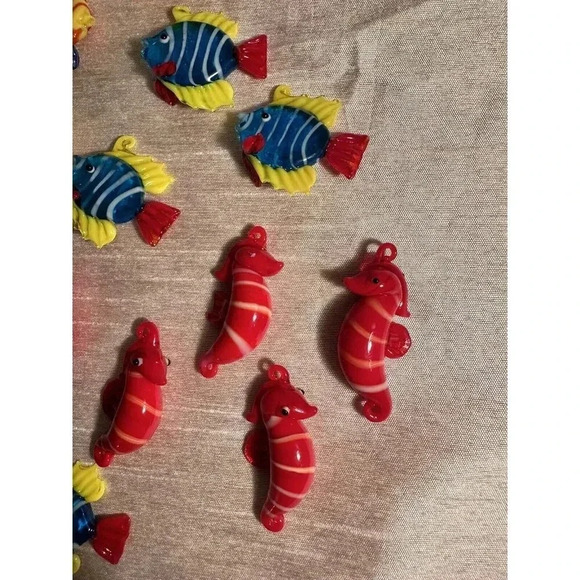 LOT Of 17 Vintage Mini Hand Blown Glass Art Fish And Seahorse Figurines 1” - Picture 3 of 9